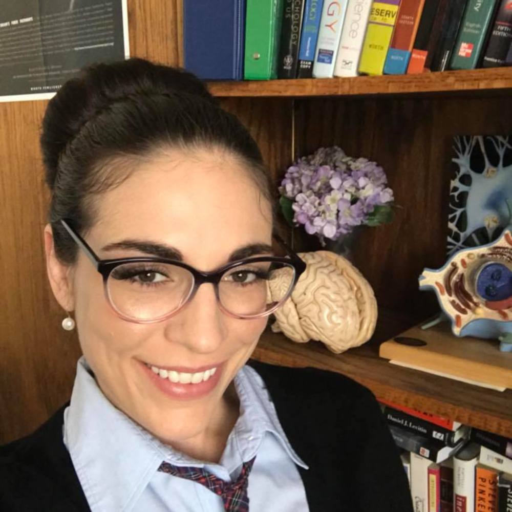 Meet your Posher, Linzi